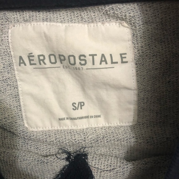 Men’s Aeropostale Pull Over Sweatshirt - Picture 2 of 2